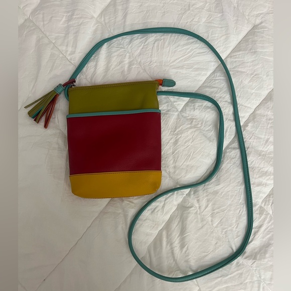 ili NY & Co. Cross Body Purse! Genuine Leather in excellent condition. - Picture 14 of 16